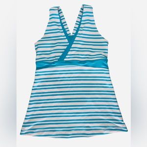🍋 Lululemon Blue Striped Active Tank